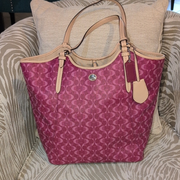 Coach Handbags - Retired - Coach Peyton C Tote/Shoulder Bag In Pink, Magenta Signature C  F25522